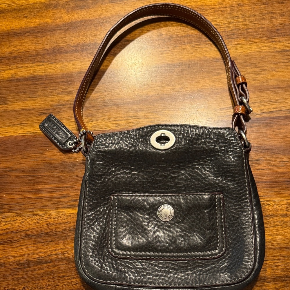 Elegant Black Leather Women's Bag